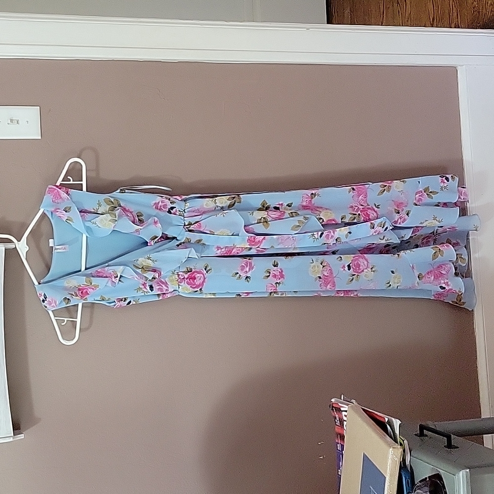 Super sweet floral dress